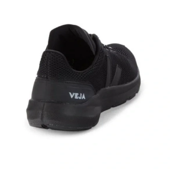 NWT Veja black sneakers EU size 40 (women’s 8 1/2-9/men’s 7).Brand new with box. - Picture 4 of 14